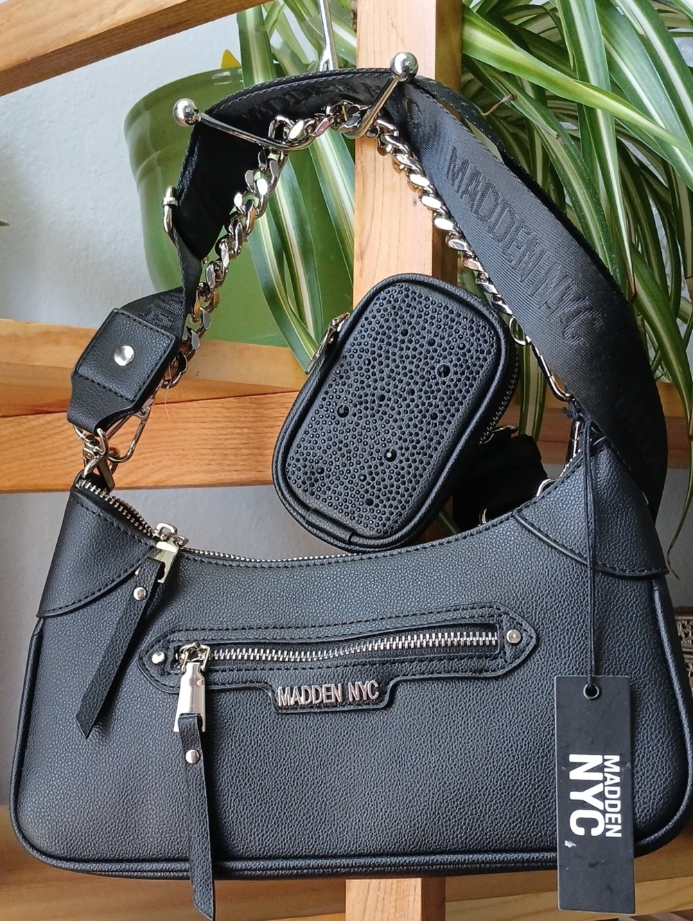 Madden NYC Black Shoulder Bag with Chain Strap